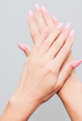 手脱皮是什么原因导致的？手脱皮怎么办快速恢复？
